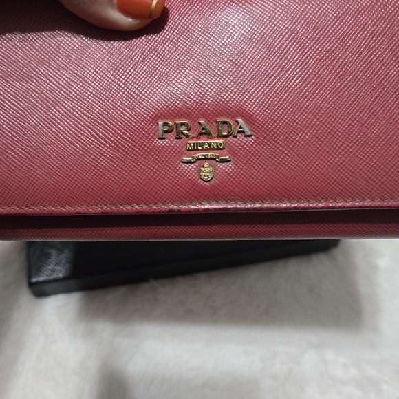 PRADA WALLET WITH BOX AND AUTHENTICATION CARD EUC - Picture 12 of 12